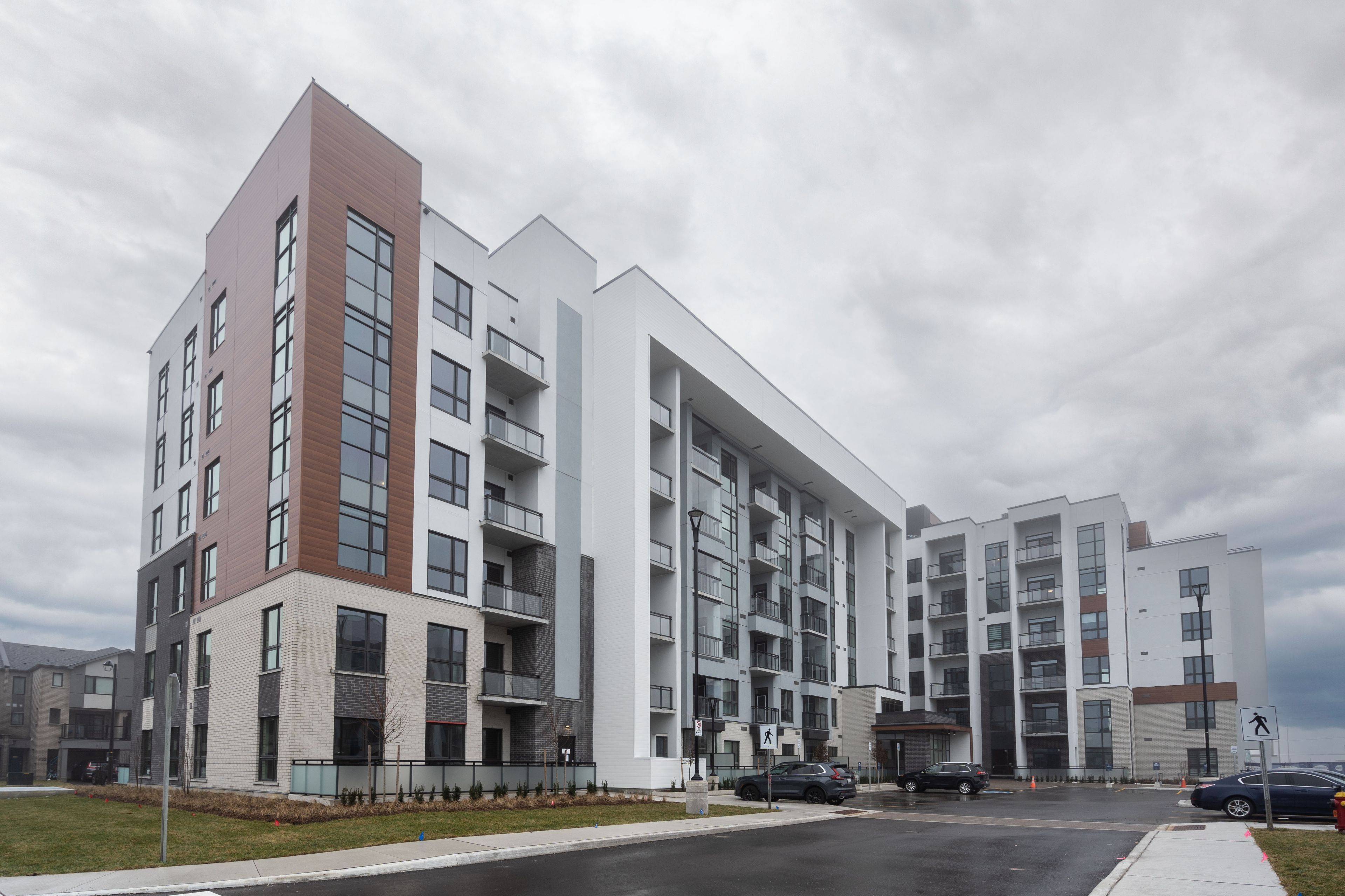 470 Gordon Krantz AVE #415, Milton, ON L9T 2X5