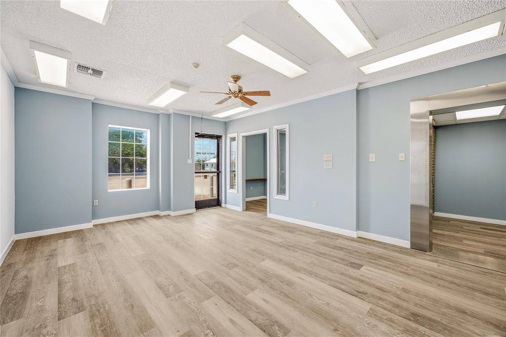 107 Fannin Street, Millsap, TX 76066