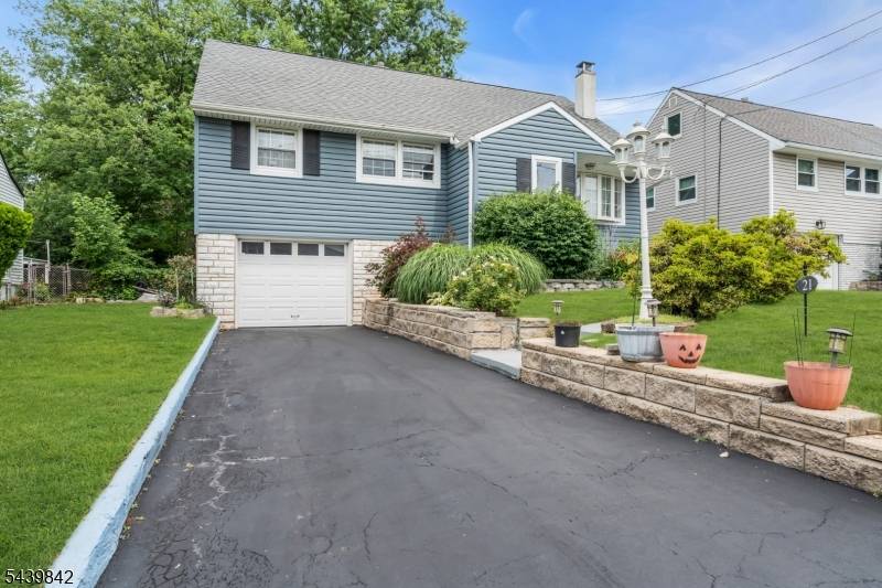 21 Mcguire St, Woodbridge Twp., NJ 08840
