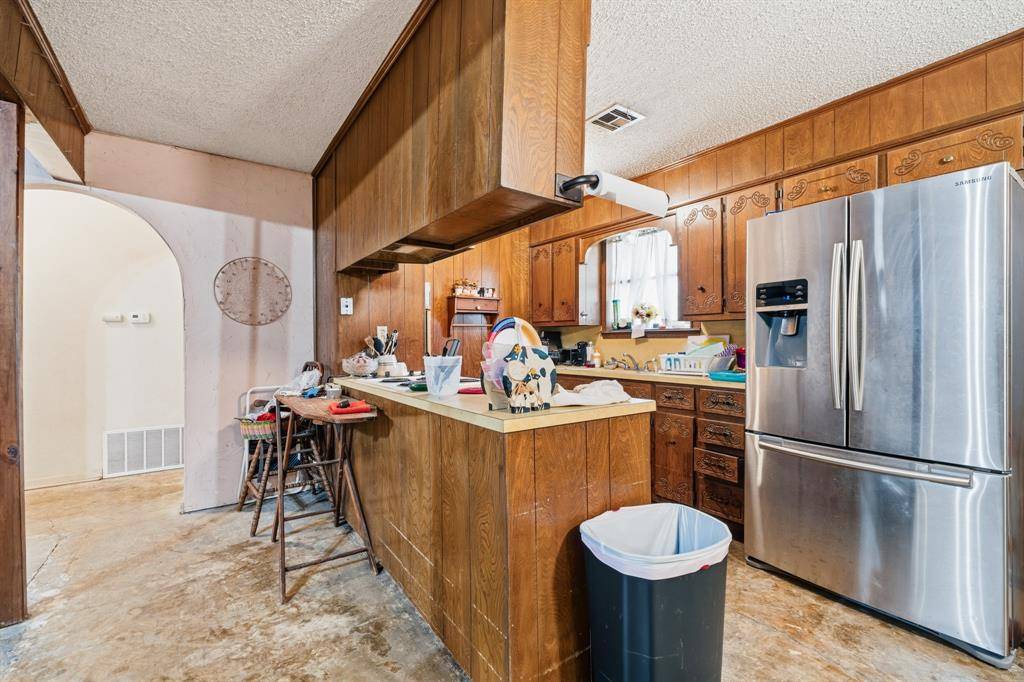 195 Amy Joy Drive, China Spring, TX 76633
