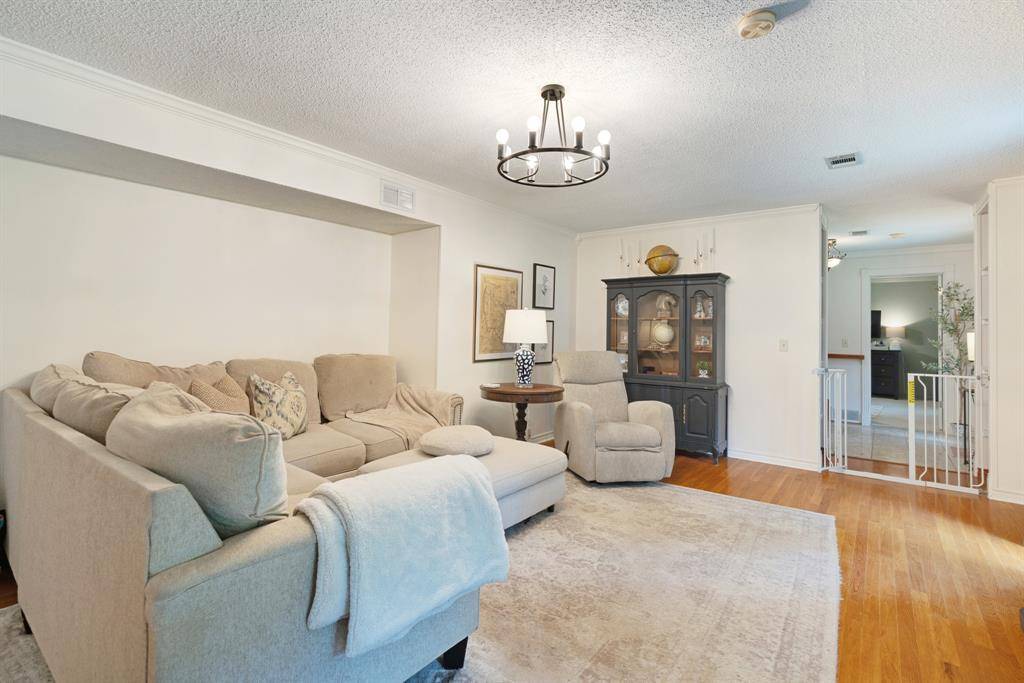 1269 County Road 12650, Paris, TX 75462