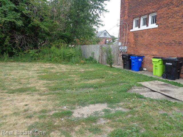 6214 Rosa Parks BLVD, Detroit, MI 48208