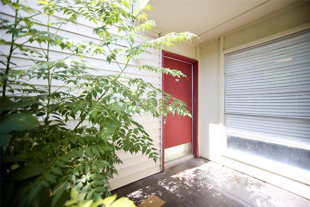 919 S Weatherred Drive #135, Richardson, TX 75080