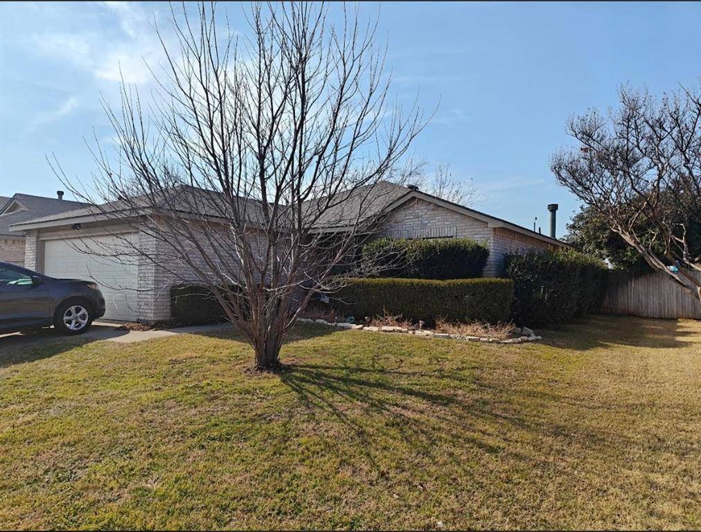 8720 Cove Meadow Lane, Fort Worth, TX 76123