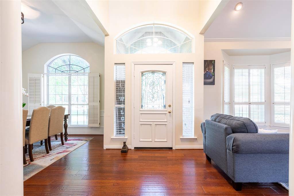 910 Kings Court, Duncanville, TX 75137