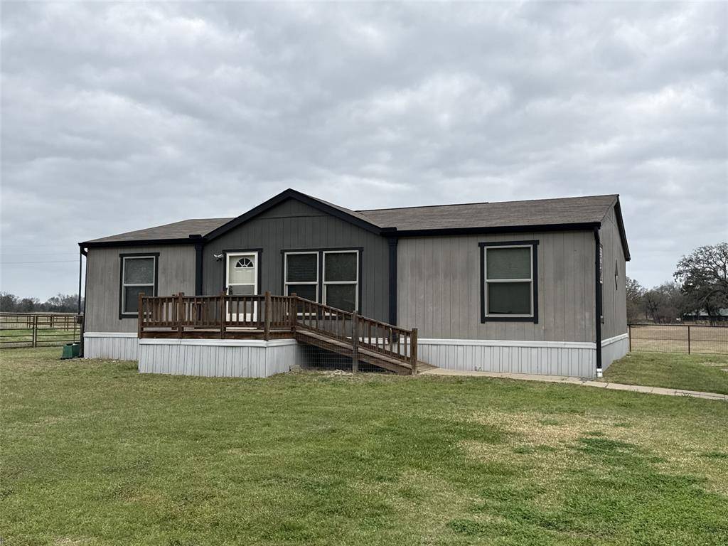 894 Fm 1395, Edgewood, TX 75117