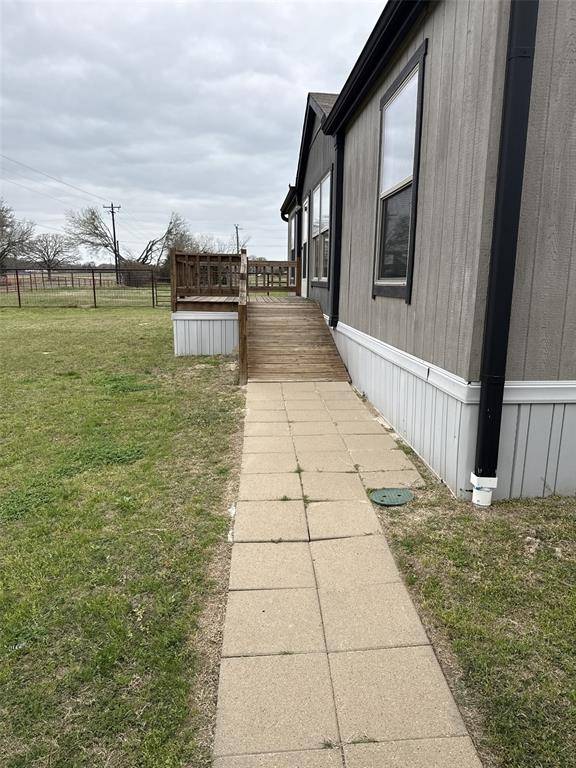 894 Fm 1395, Edgewood, TX 75117