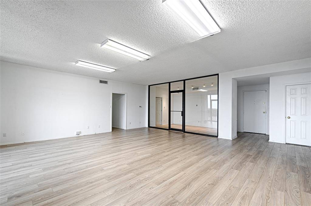 5200 Keller Springs Road #522, Dallas, TX 75248