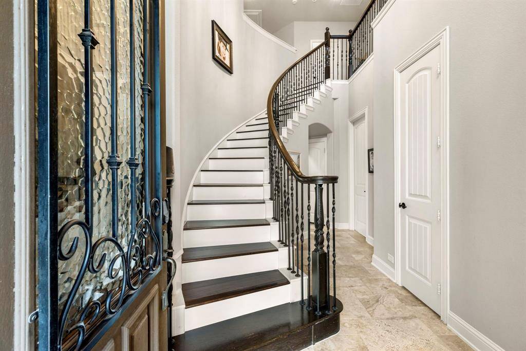 416 Grail Castle Drive, Lewisville, TX 75056