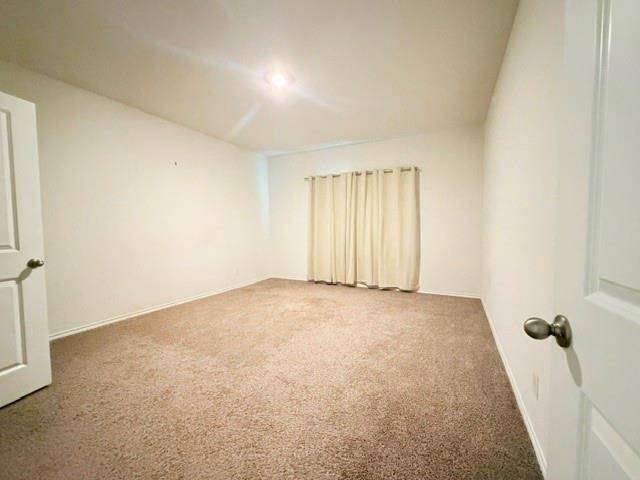 1050 Old Oaks Drive, Forney, TX 75126