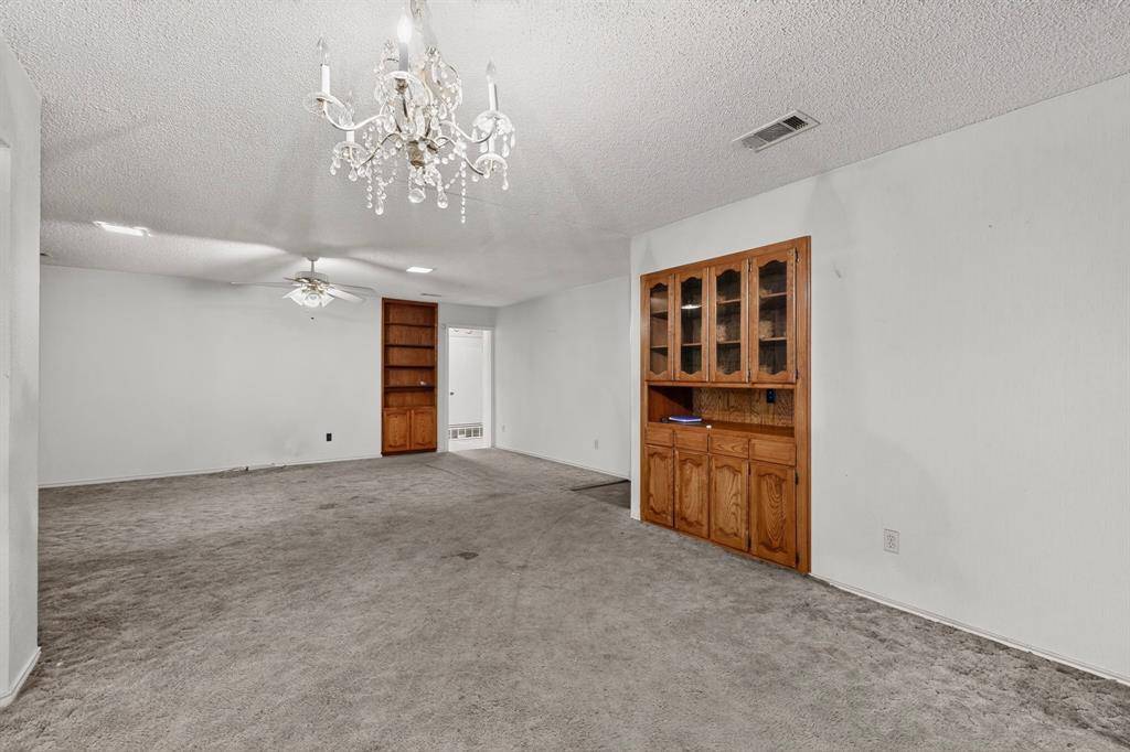 3612 Holly Springs Drive, Fort Worth, TX 76133