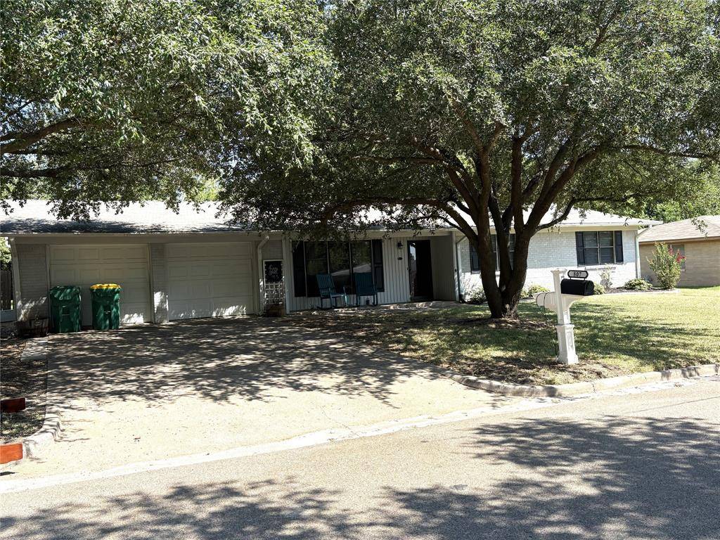 807 W Elizabeth Drive, Robinson, TX 76706