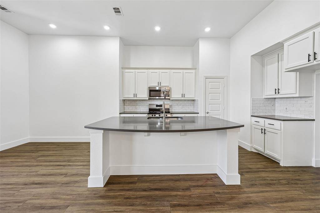 1506 Calcot Lane, Forney, TX 75126