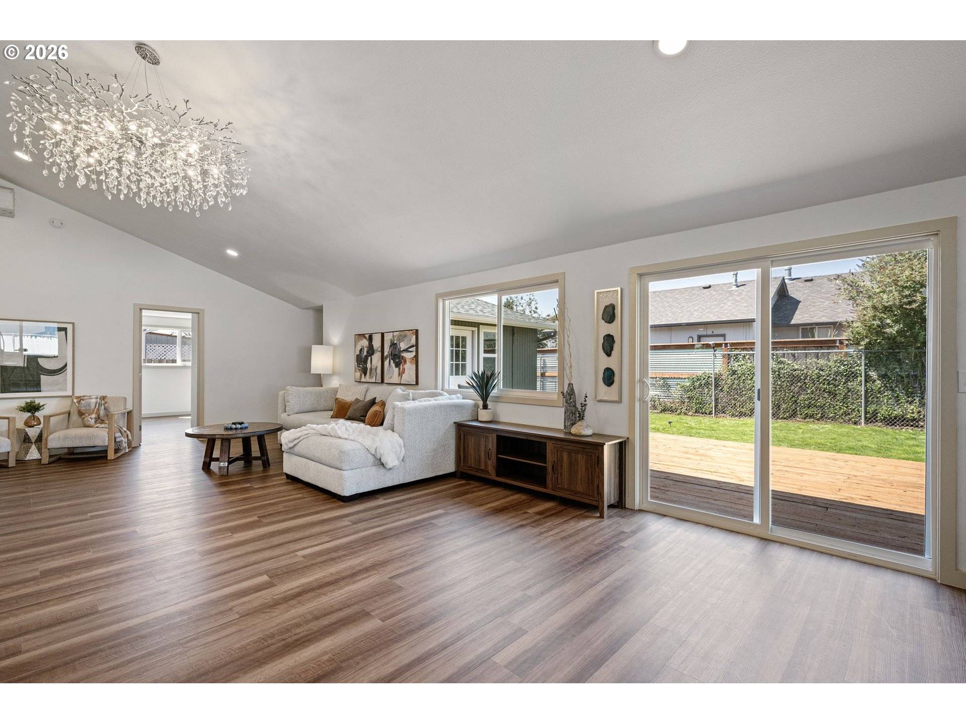 1550 S ST, Springfield, OR 97477