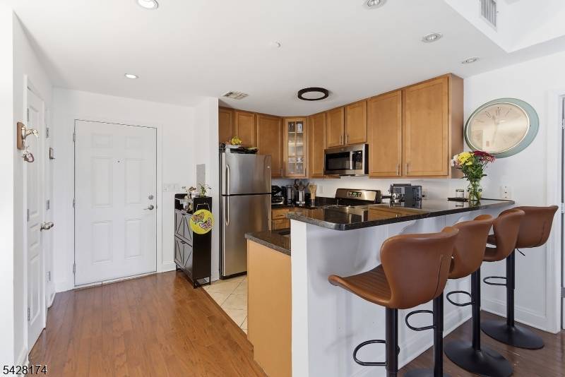 4315 Park Ave #2E, Union City, NJ 07087
