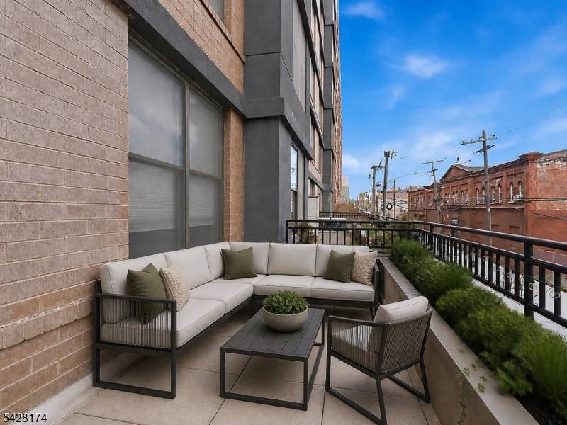 4315 Park Ave #2E, Union City, NJ 07087