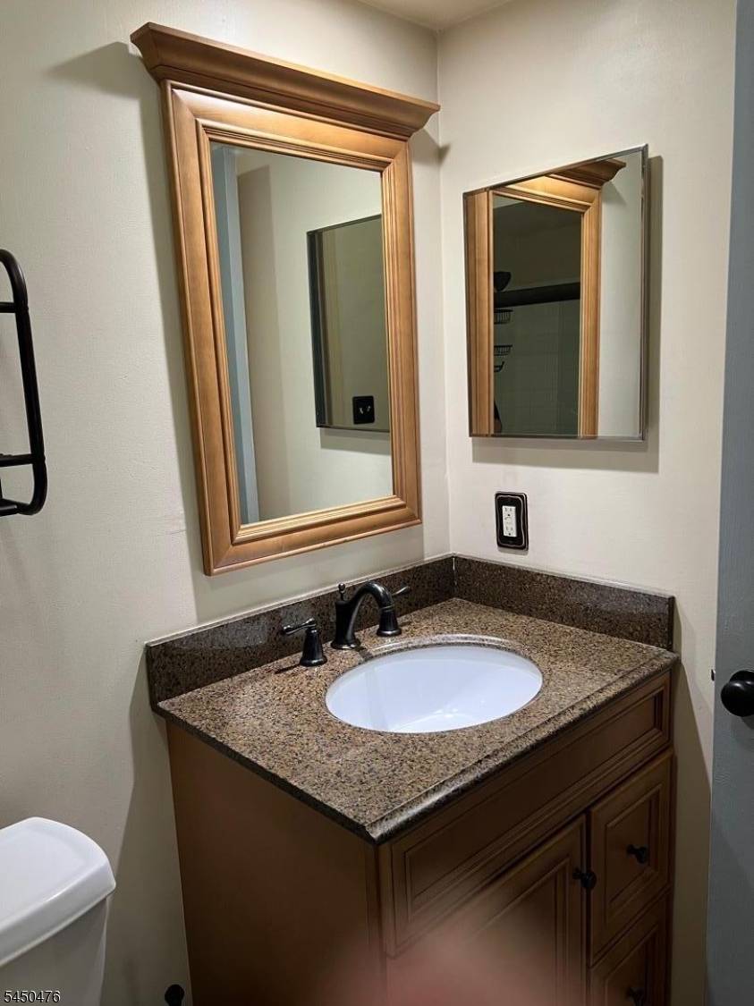 68 Crosspointe Dr, East Brunswick Twp., NJ 08816