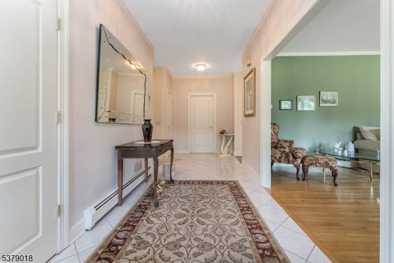 80 Deer Hill Rd, Tewksbury Twp., NJ 08833