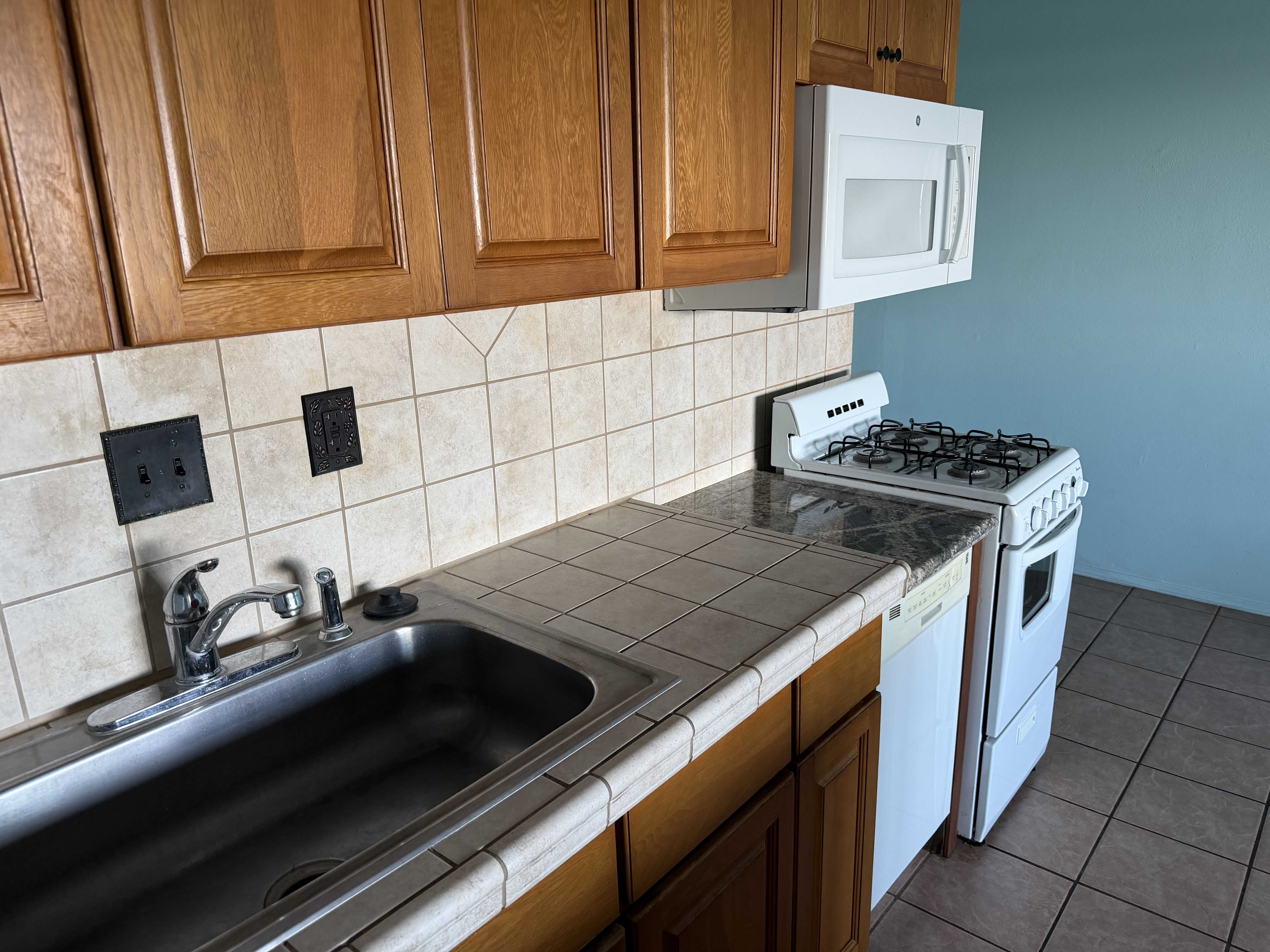 355 ORCHID MANOR #320, Hilo, HI 96720
