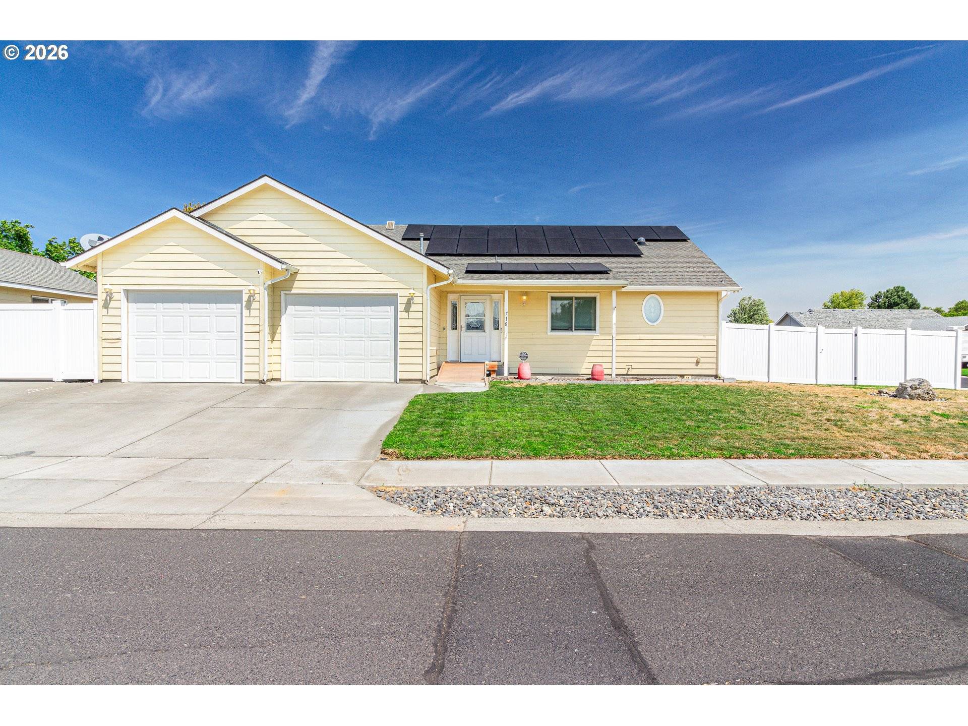 710 W SANDPIPER AVE, Hermiston, OR 97838