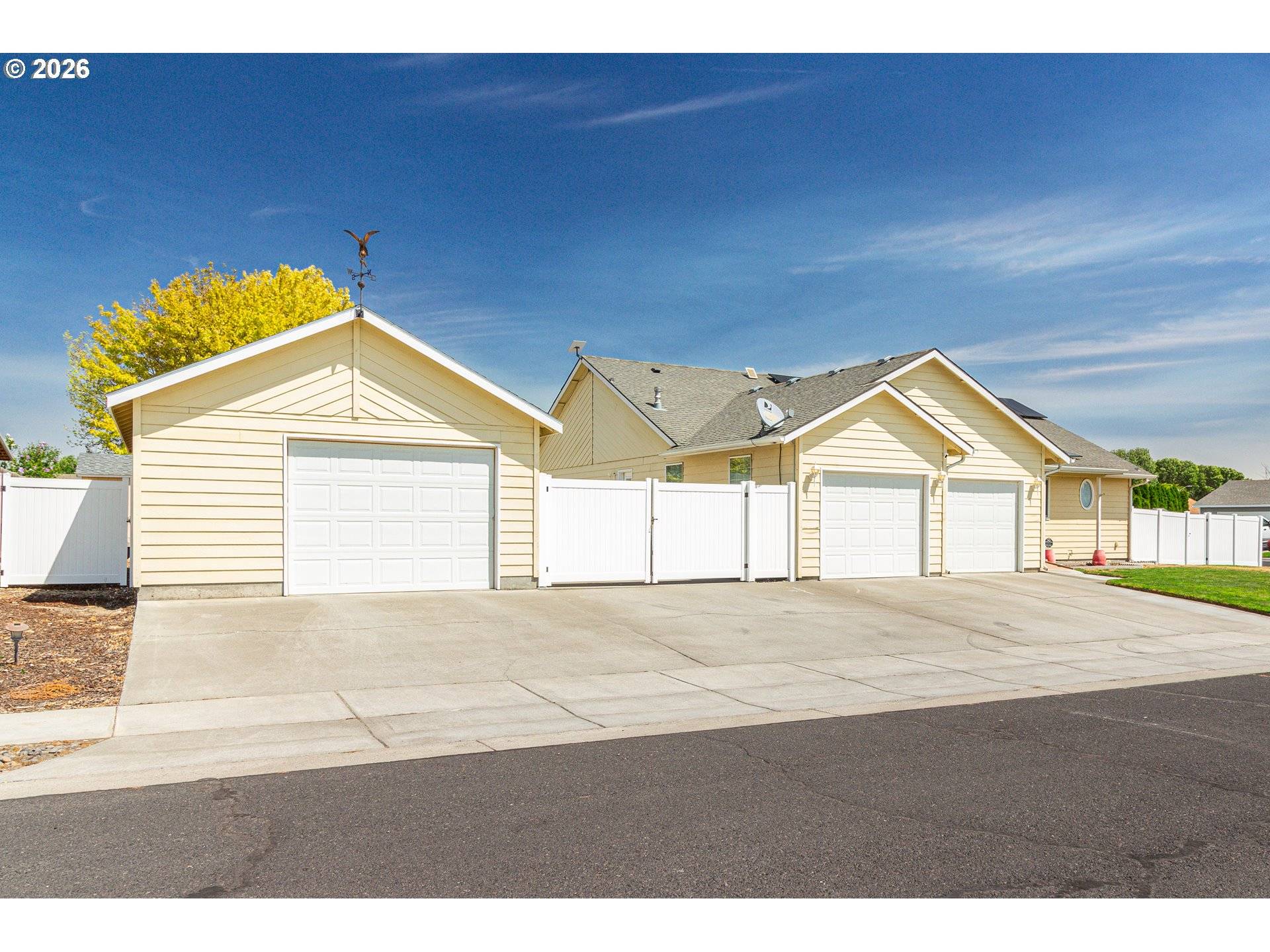 710 W SANDPIPER AVE, Hermiston, OR 97838