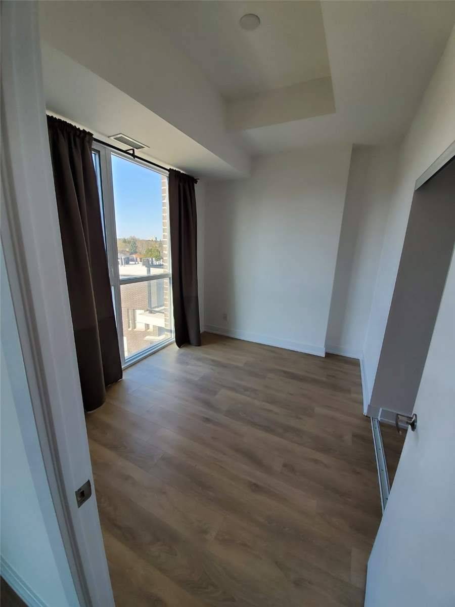 150 Fairview Mall DR #307, Toronto C15, ON M2J 4T1