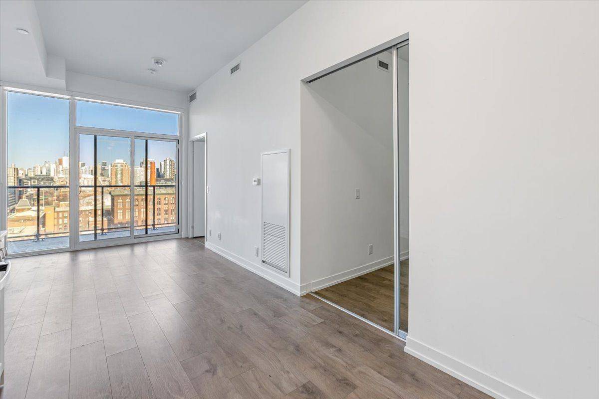 270 Dufferin ST #1023, Toronto W01, ON M6K 1Z6