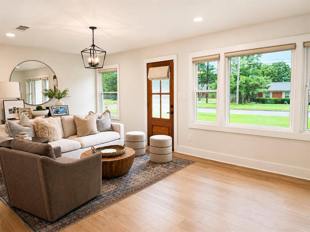 7717 Frankie B Street, North Richland Hills, TX 76182