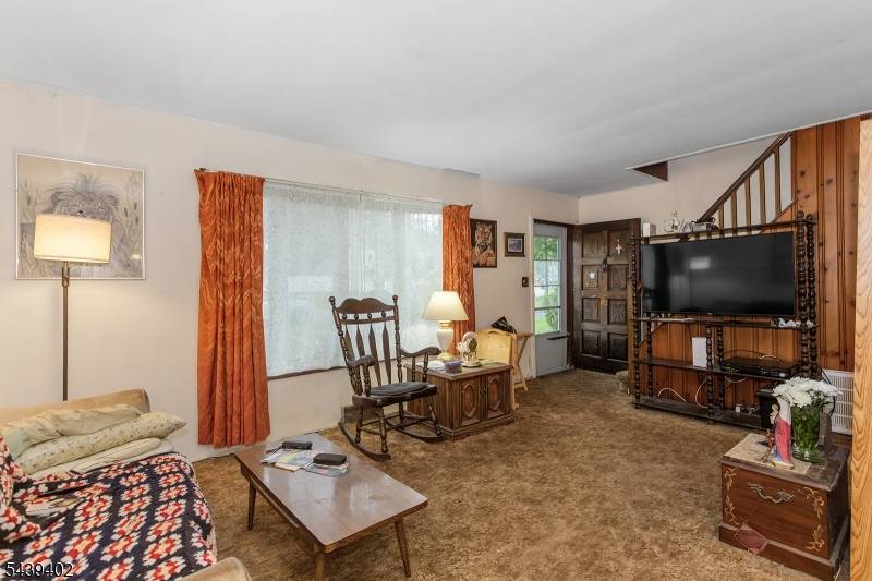 44 Bergen Dr, Little Falls Twp., NJ 07424