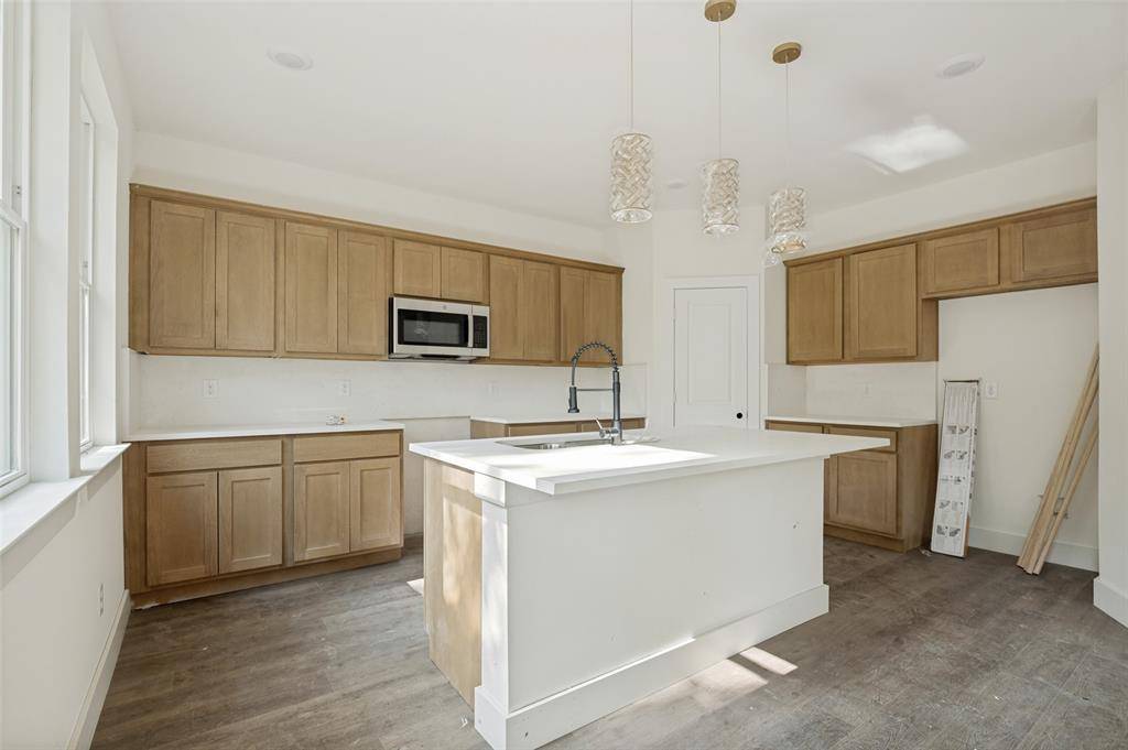 8916 Whitehall Lane, Dallas, TX 75232