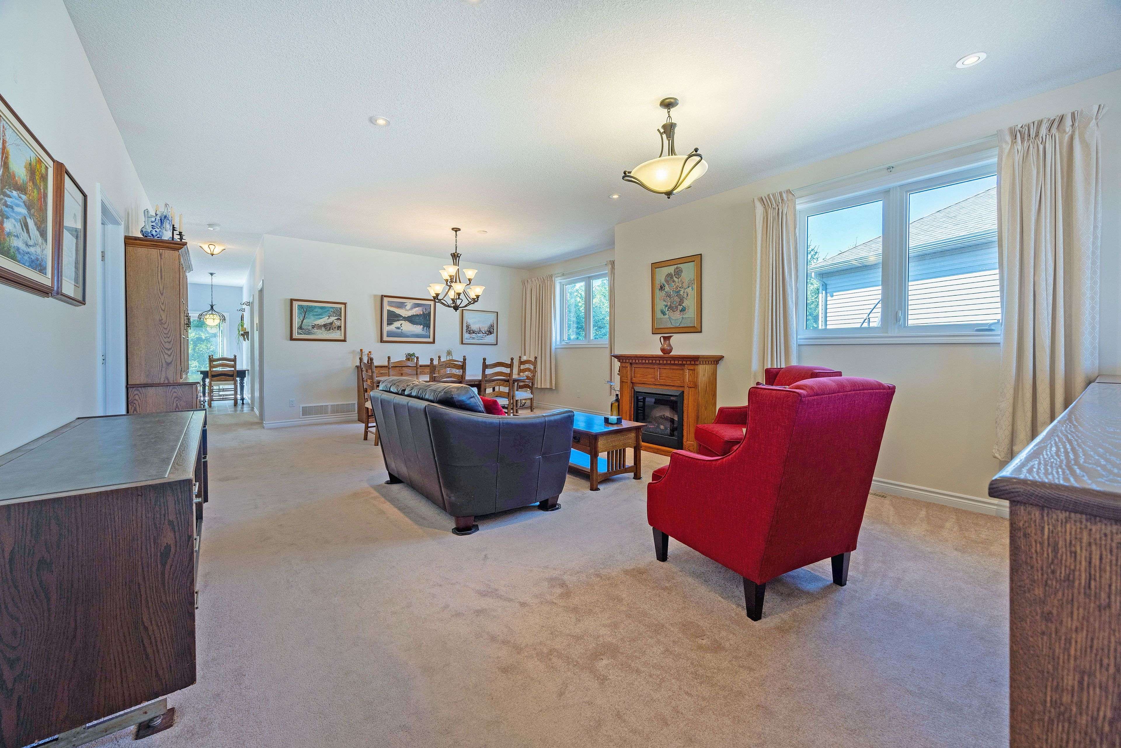 17 Jacklin CT, Central Elgin, ON N5P 3T1