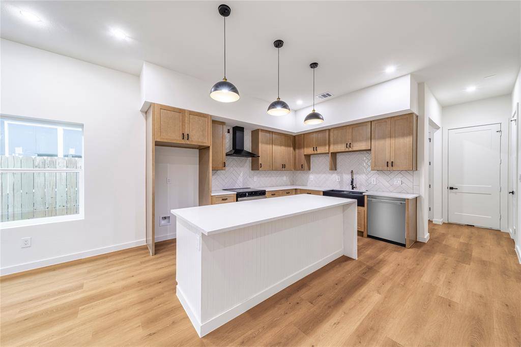 816 Lambert Street, Dallas, TX 75203
