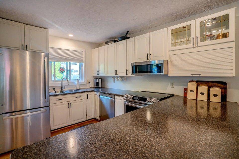 158 Escarpment CRES, Collingwood, ON L9Y 5B4