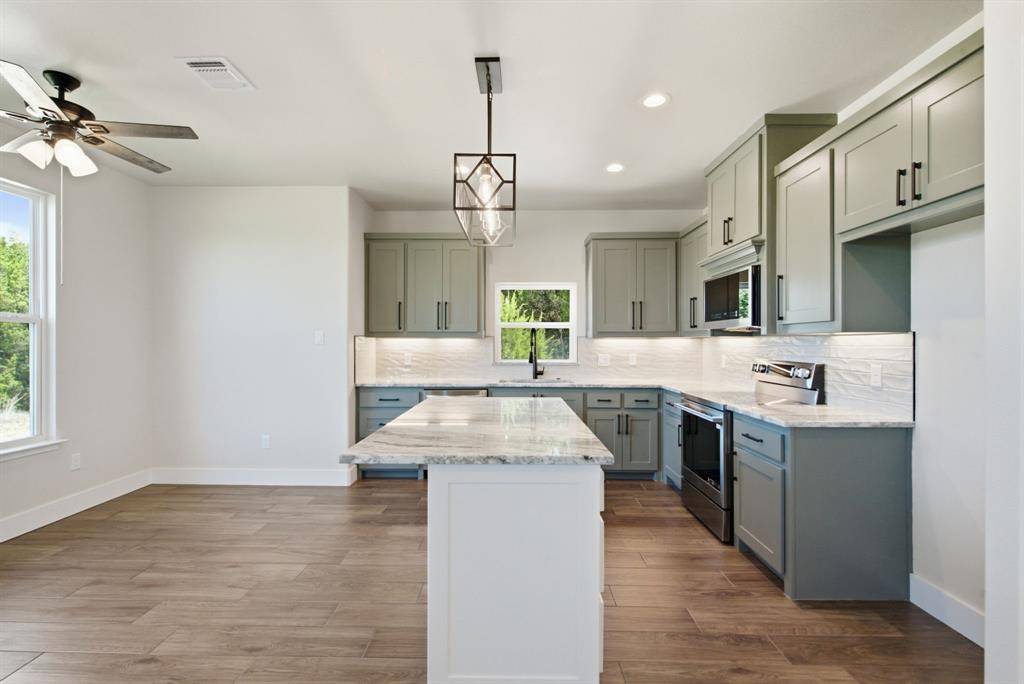1613 Franklin Street, Weatherford, TX 76086