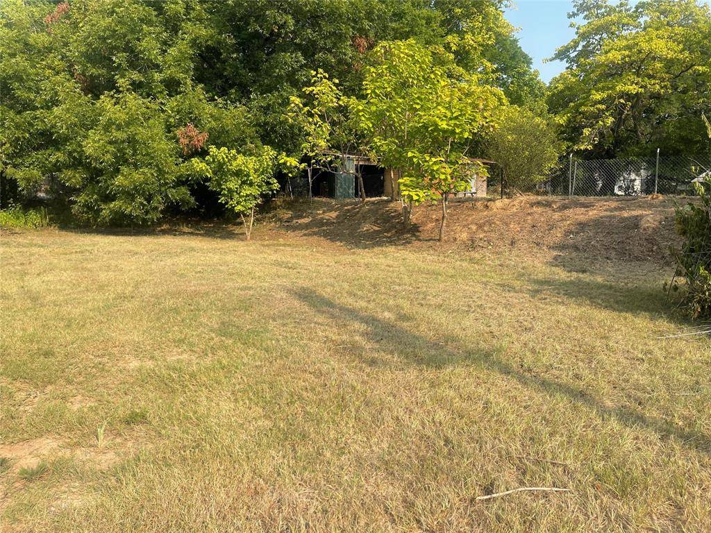 512 S Johnson Street, Mineola, TX 75773