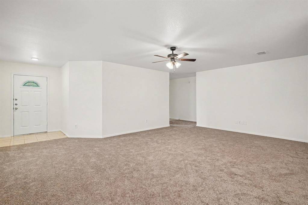 1817 Elk Lake Trail, Fort Worth, TX 76247