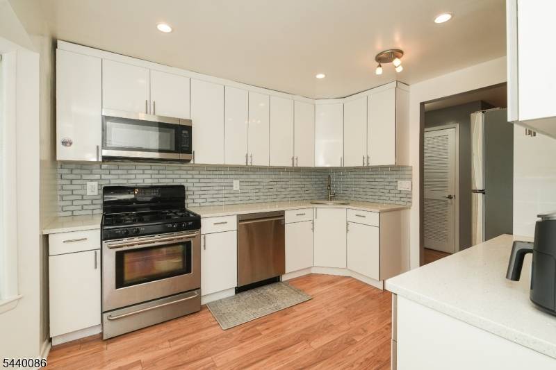 120 Acadia Court, West Windsor Twp., NJ 08540