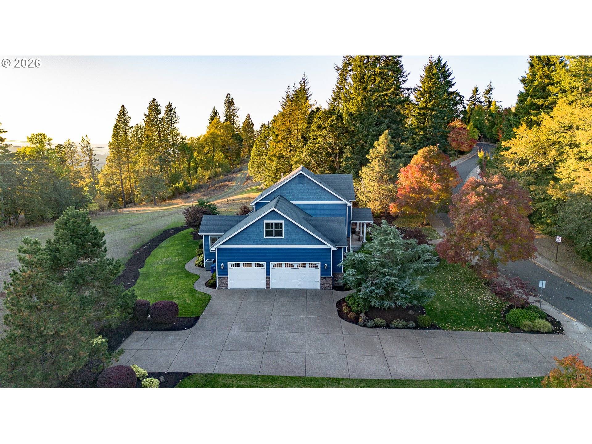 3160 SUMMIT SKY BLVD, Eugene, OR 97405