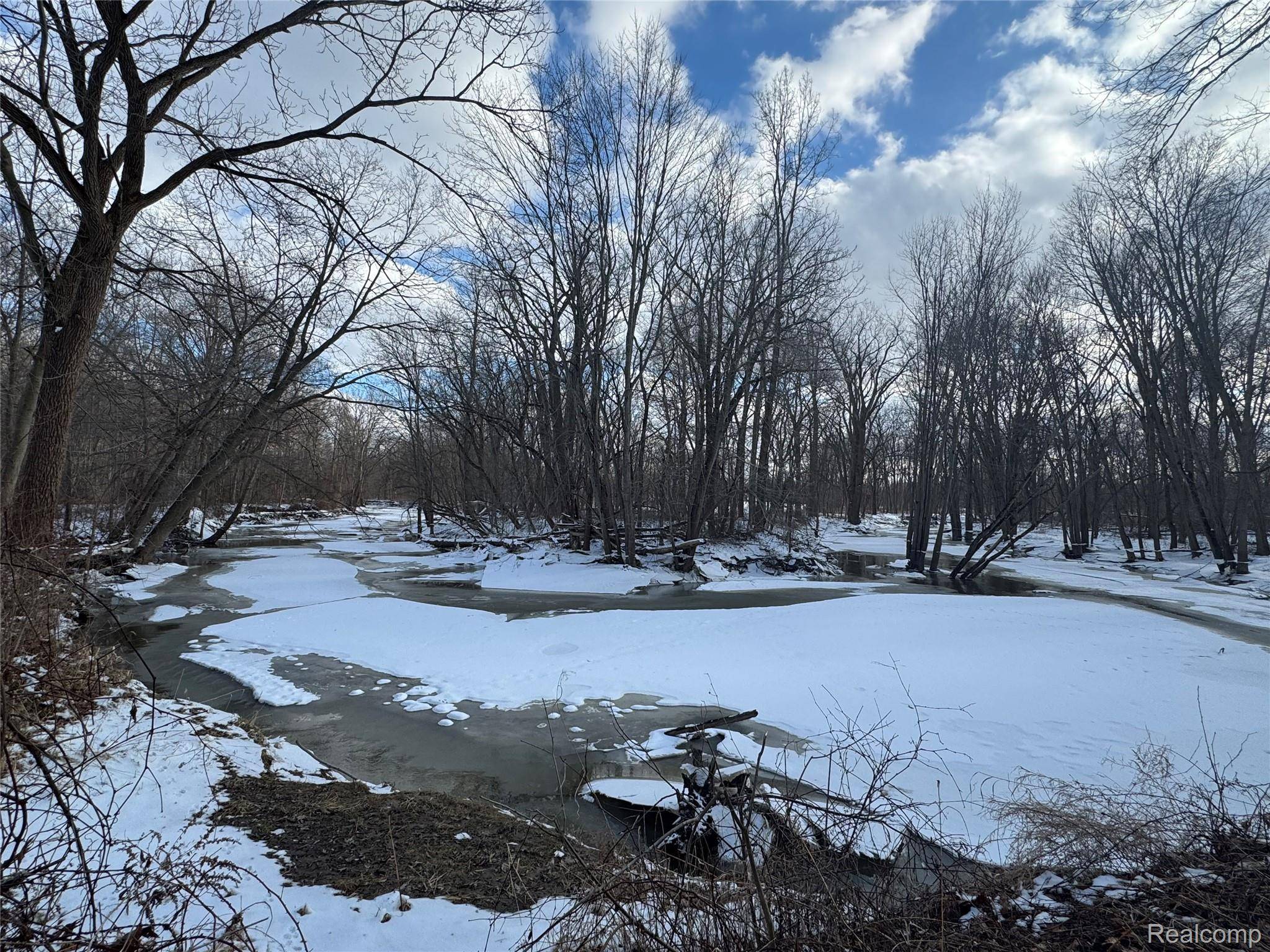 01 Remer RD, China Township, MI 48054