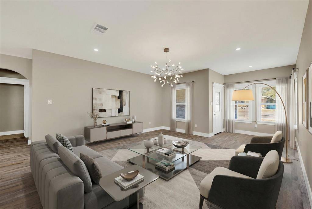 1221 S Rockwall Avenue, Terrell, TX 75160