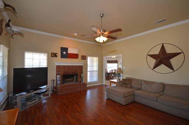 864 County Road 2730, Farmersville, TX 75442