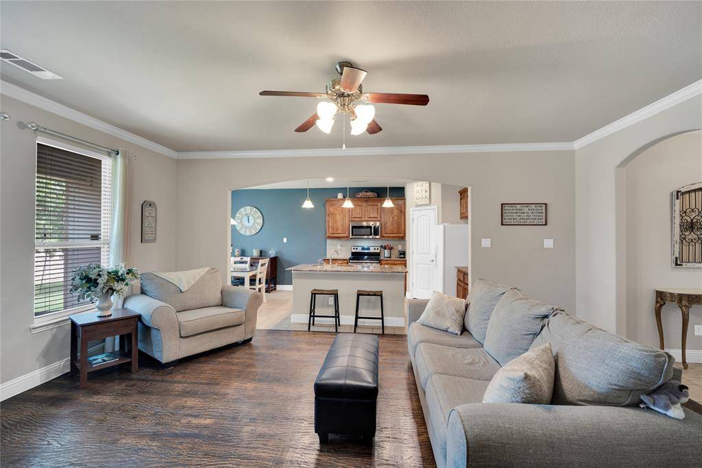 149 Valley Ranch Drive, Waxahachie, TX 75165
