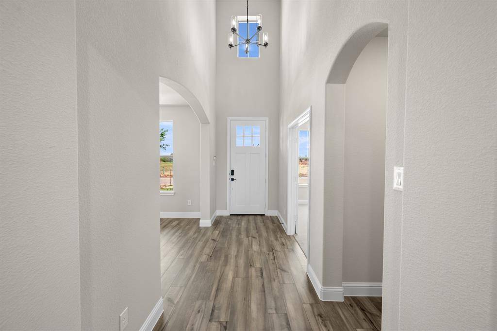404 Brahman Lane, Midlothian, TX 76065