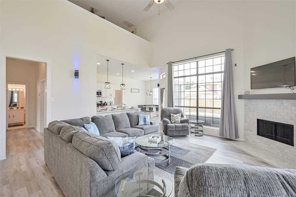 2735 Water Oak Drive, Grand Prairie, TX 75052