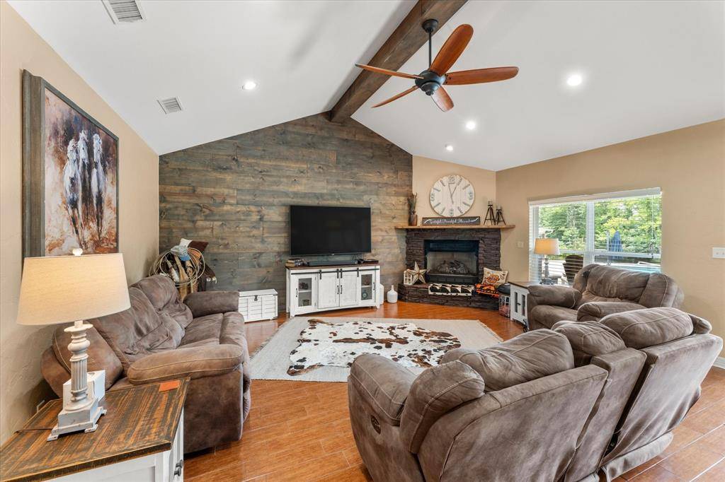 7267 E Texas Highway 49 Highway, Mount Pleasant, TX 75455