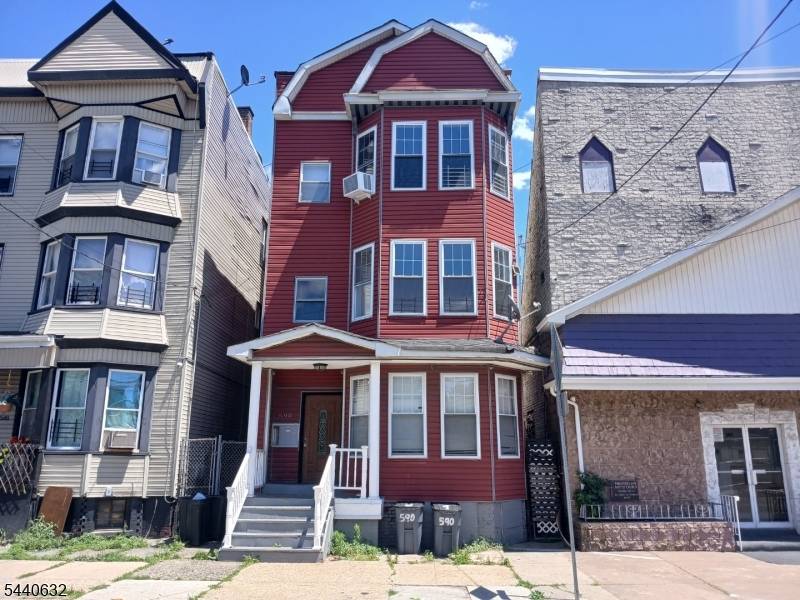 590 Hunterdon St, Newark City, NJ 07108