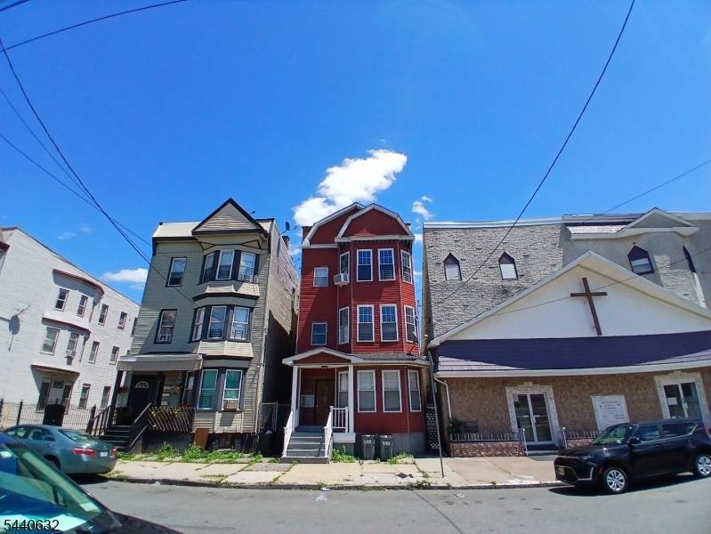 590 Hunterdon St, Newark City, NJ 07108