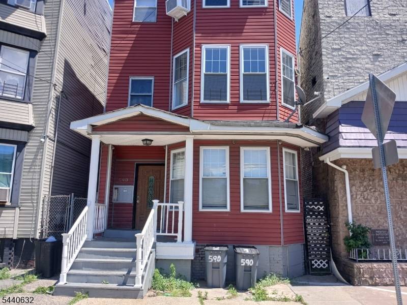 590 Hunterdon St, Newark City, NJ 07108