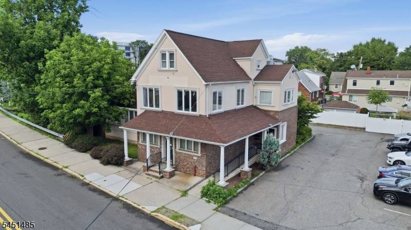 15 Wallington Ave, Wallington Boro, NJ 07057