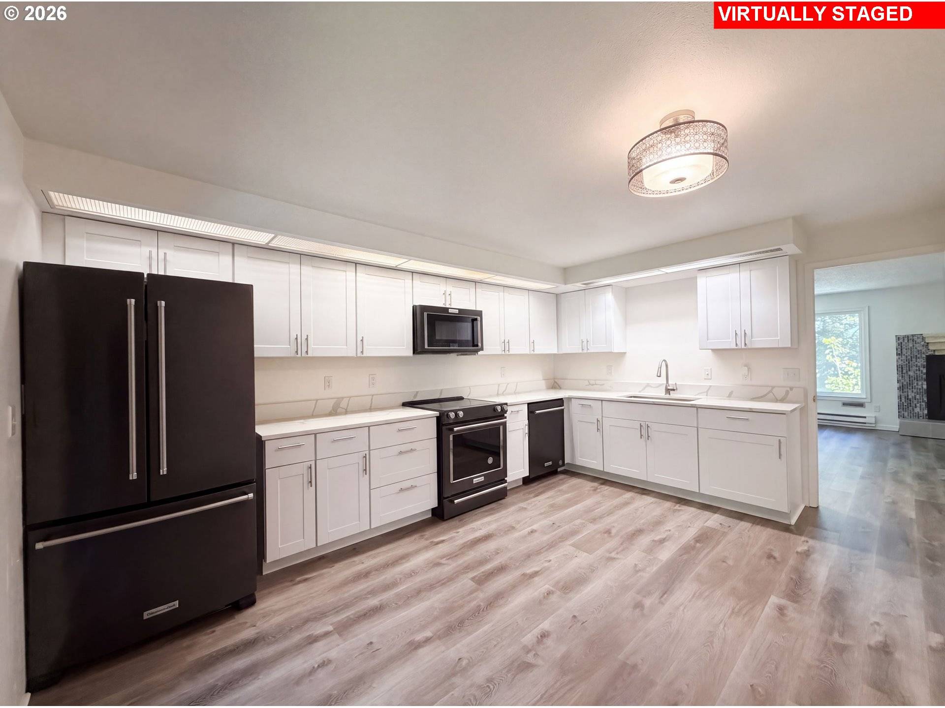 650 SW Meadow DR #209, Beaverton, OR 97006